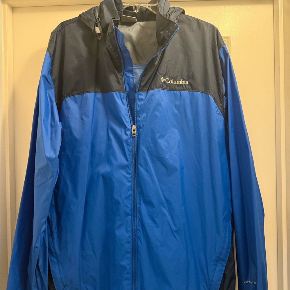 Columbia Men's Blue and Black Windbreaker